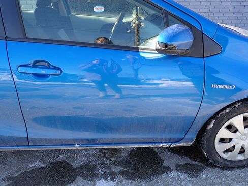 Used 2012 Toyota Prius C One image 11