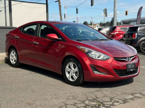 Used 2015 Hyundai Elantra SE image 3