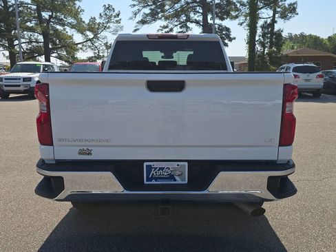 Used 2025 Chevrolet Silverado 2500 LT w/ Convenience Package AWD/4WD image 4