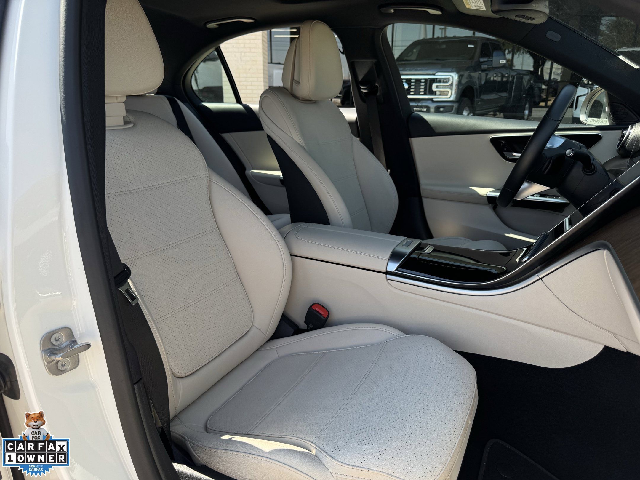 Used 2025 Mercedes-Benz C 300 Sedan image 32