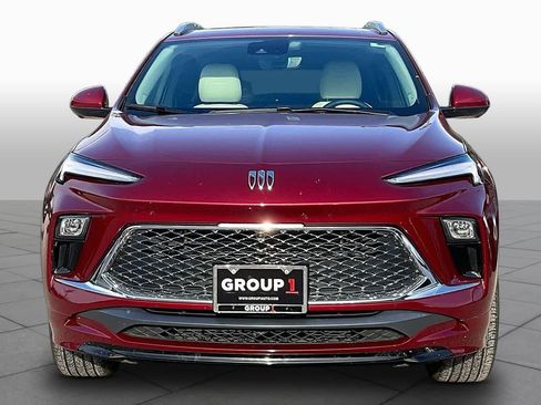 Used 2025 Buick Encore GX Avenir w/ Avenir Technology Package FWD image 4