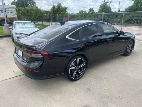 Used 2024 Honda Accord Sport image 8