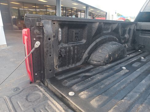 Used 2024 Ford F250 Platinum image 8