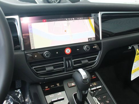 New 2026 Porsche Macan AWD/4WD image 17