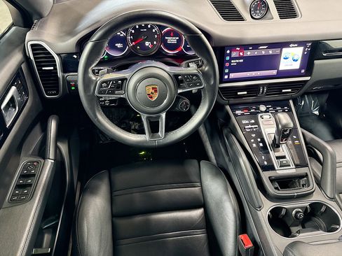 Certified 2022 Porsche Cayenne Coupe AWD/4WD image 17