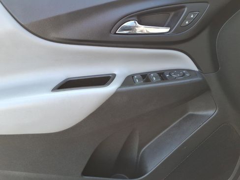 Used 2023 Chevrolet Equinox LT image 14