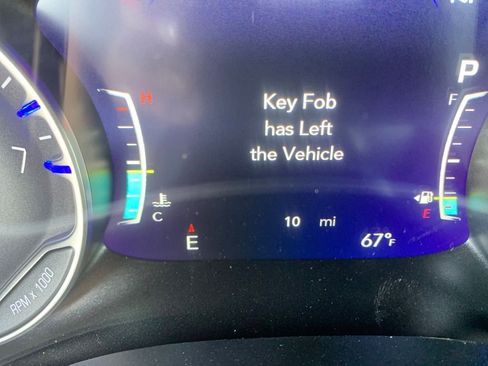 New 2026 Chrysler Pacifica Select image 18