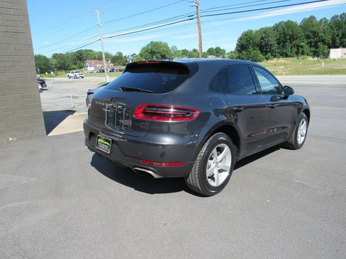 Used 2018 Porsche Macan AWD/4WD image 4