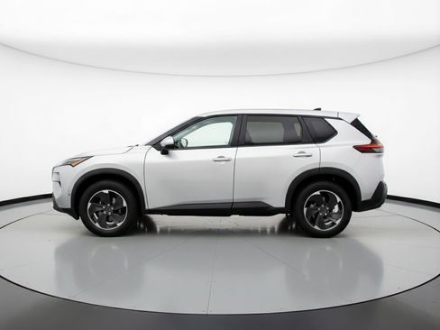 Used 2025 Nissan Rogue SV image 5