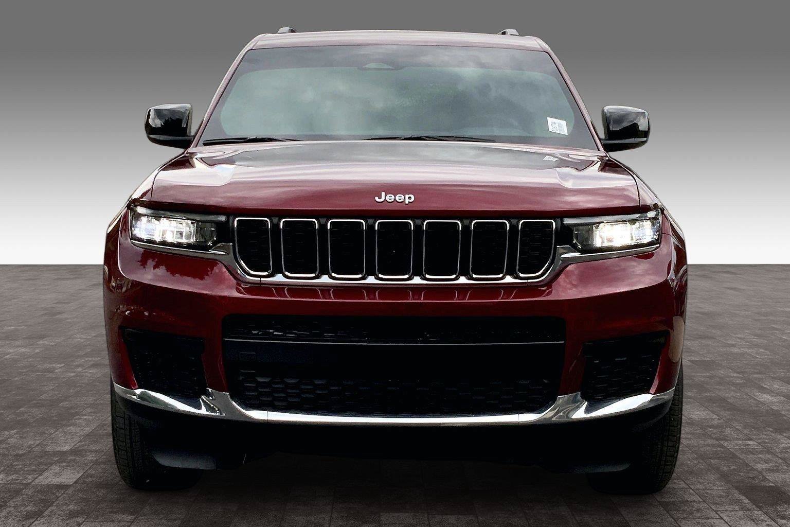 Certified 2025 Jeep Grand Cherokee L Laredo AWD/4WD image 2