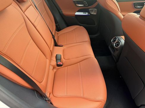 Used 2026 Mercedes-Benz GLC 300 image 30
