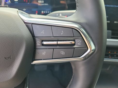 Used 2026 Chevrolet Equinox LT FWD image 19