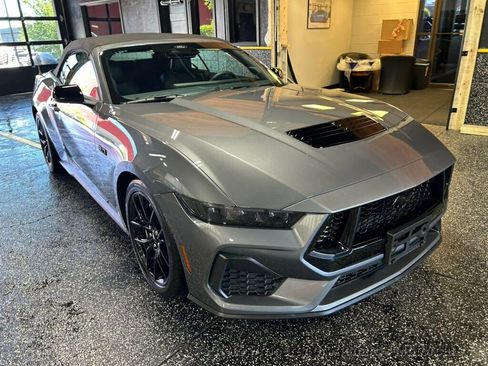 Used 2025 Ford Mustang GT Premium RWD image 8