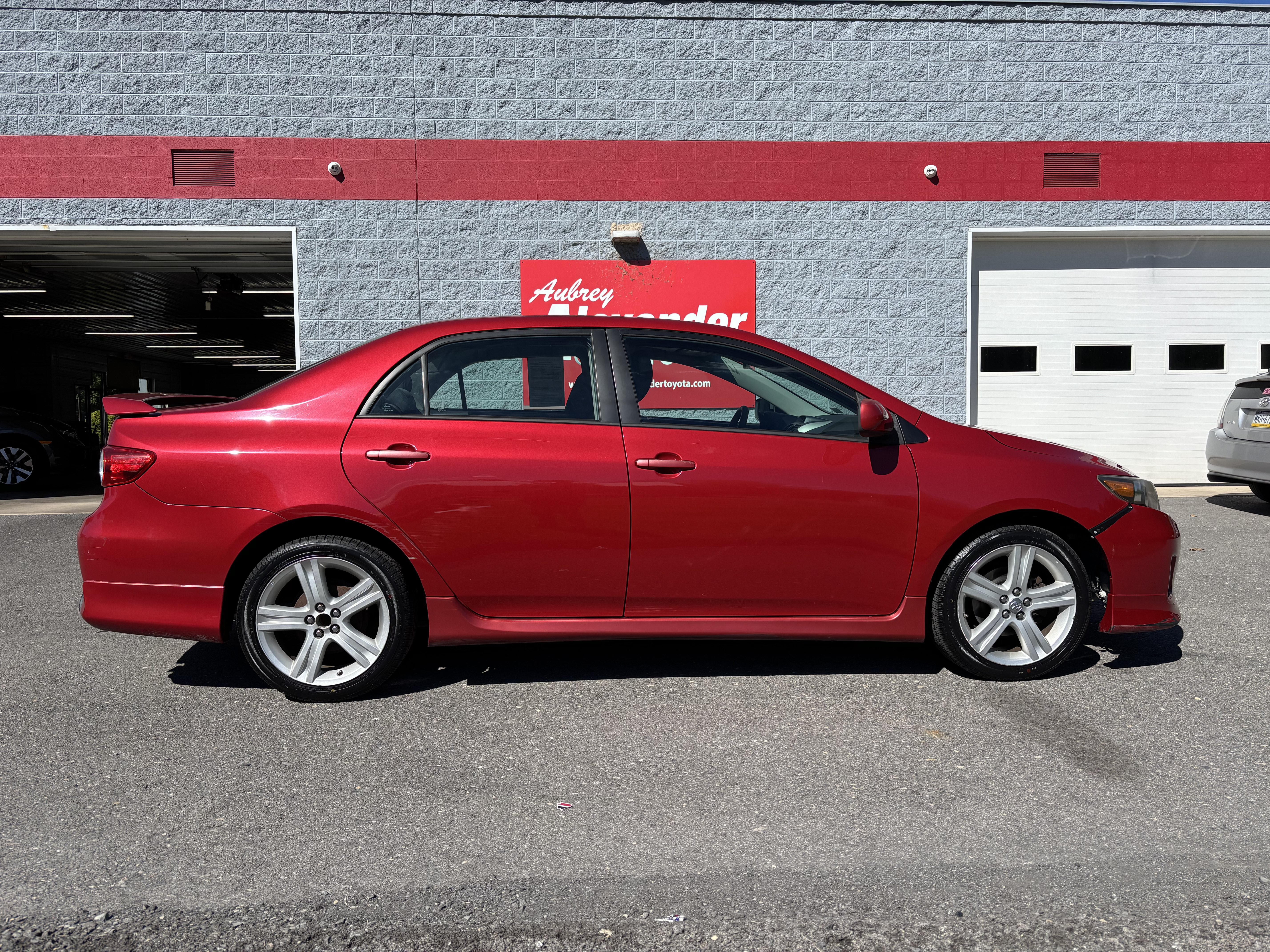 Used 2013 Toyota Corolla S w/ Premium Pkg FWD image 2
