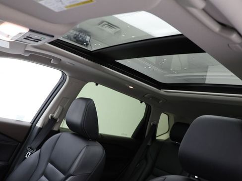 Used 2023 Nissan Rogue SV w/ SV Premium B Package image 16