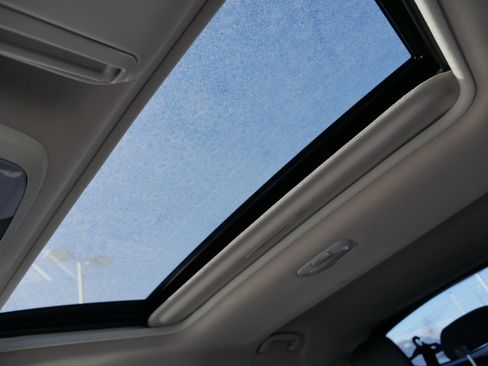 Certified 2024 Subaru Crosstrek 2.0i Premium image 32