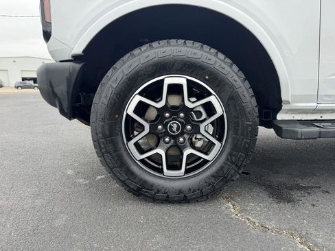 Used 2023 Ford Bronco Outer Banks AWD/4WD image 44