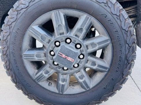 Used 2024 GMC Sierra 2500 AT4 w/ AT4 Premium Plus Package image 10