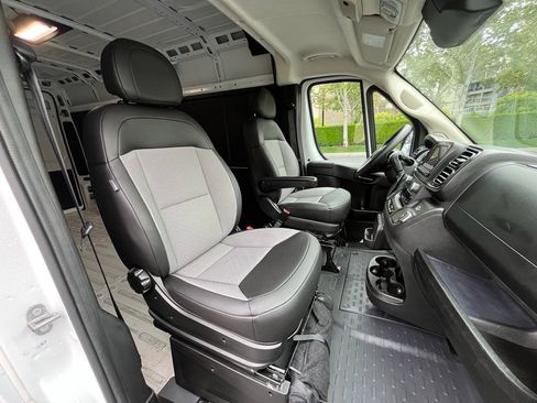 Used 2026 RAM ProMaster 2500 w/ Convenience Group FWD image 28