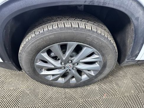 New 2026 Buick Enclave Preferred w/ Power Package image 10