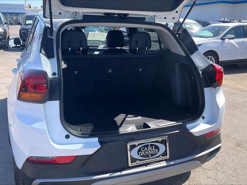 Used 2025 Buick Encore GX Preferred AWD/4WD image 4