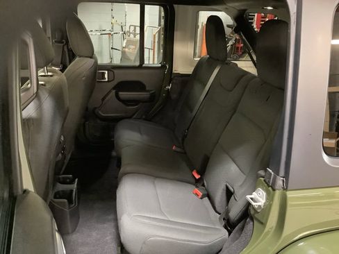 Used 2021 Jeep Wrangler Unlimited Sport image 12