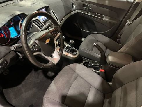 Used 2014 Chevrolet Cruze LT w/ Technology Package image 14