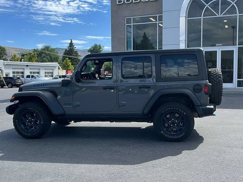 Used 2023 Jeep Wrangler Unlimited w/ Cold Weather Group AWD/4WD image 8