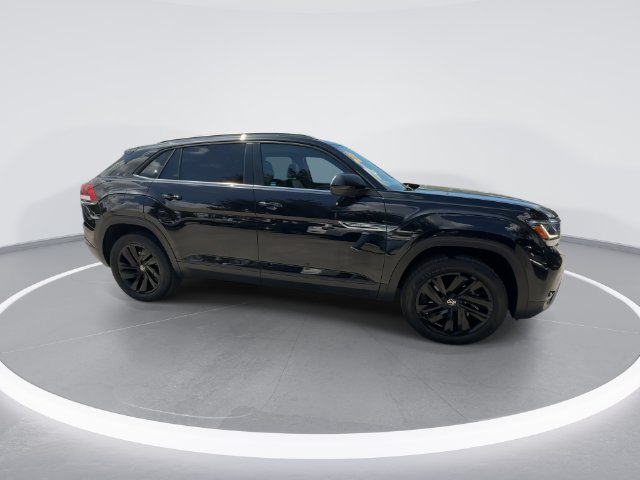 Used 2022 Volkswagen Atlas Cross Sport SE w/ Black Wheel Package FWD image 9