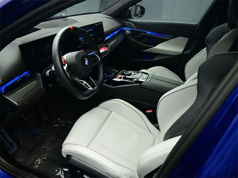Used 2025 BMW M5 w/ Carbon Package image 14