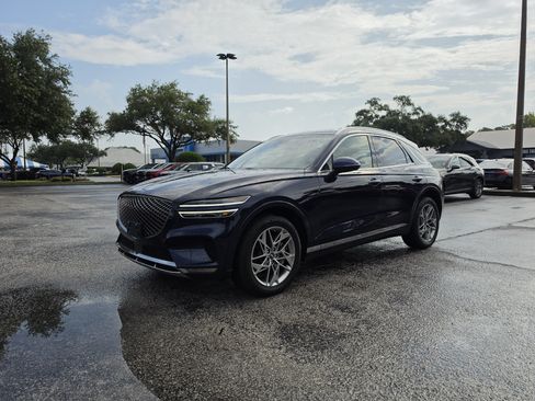 Used 2025 Genesis GV70 2.5T AWD/4WD image 10