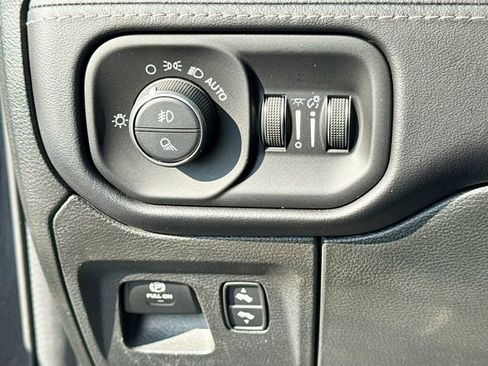 Used 2022 RAM 1500 Limited w/ Night Edition image 11