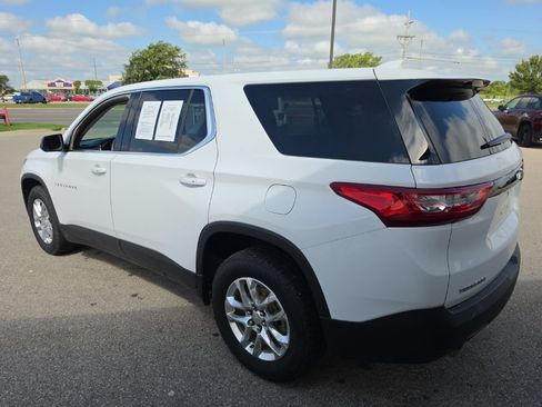 Used 2019 Chevrolet Traverse LS w/ LPO, Blackout Package FWD image 5