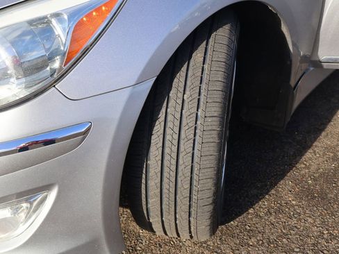 Used 2012 Hyundai Genesis 5.0 image 34