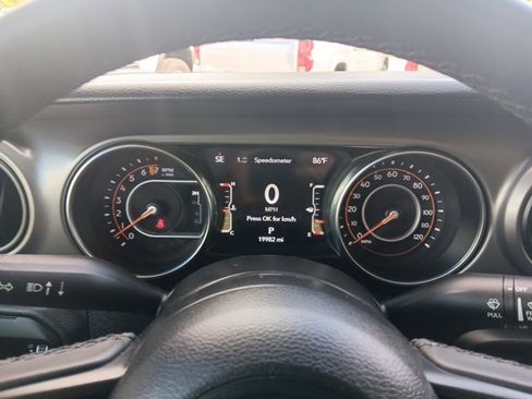 Used 2023 Jeep Gladiator Sport image 24