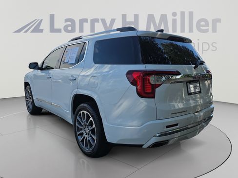 Certified 2021 GMC Acadia Denali w/ Denali Ultimate Package AWD/4WD image 3