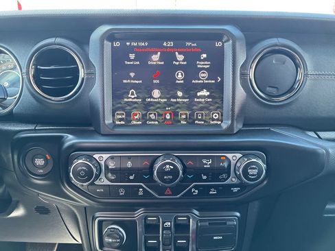 Used 2022 Jeep Gladiator Overland AWD/4WD image 25