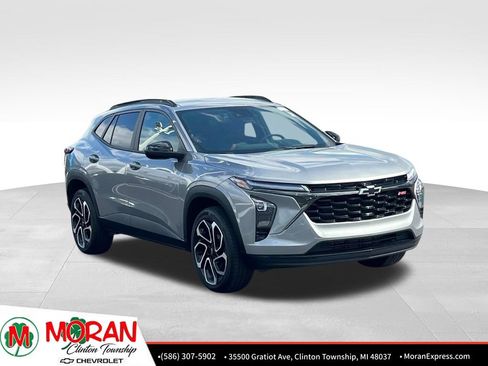 Certified 2024 Chevrolet Trax RS w/ Driver Confidence Package FWD image 8