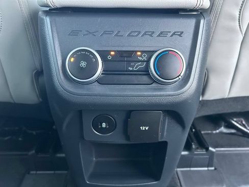Used 2025 Ford Explorer Active w/ Active Comfort Package AWD/4WD image 39