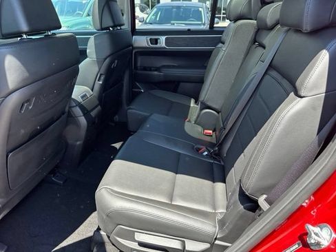 Used 2024 Hyundai Santa Fe Limited AWD/4WD image 16