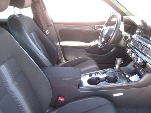 Used 2022 Honda Civic Sport image 8