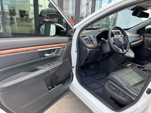 Used 2022 Honda CR-V Touring image 9