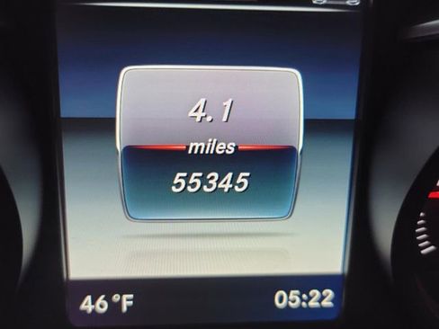 Used 2019 Mercedes-Benz GLC 350e 4MATIC image 36