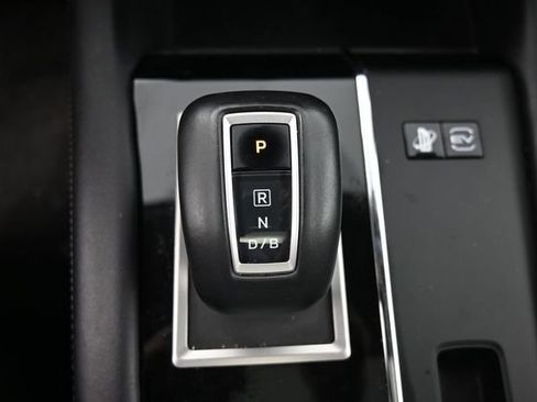 Used 2024 Mitsubishi Outlander 4WD Plug-In Hybrid image 28