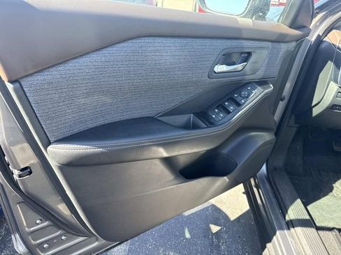 Used 2021 Nissan Rogue SV AWD/4WD image 15
