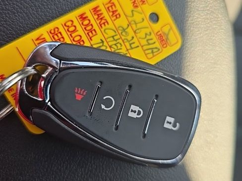 Certified 2024 Chevrolet Trax RS w/ Driver Confidence Package image 8