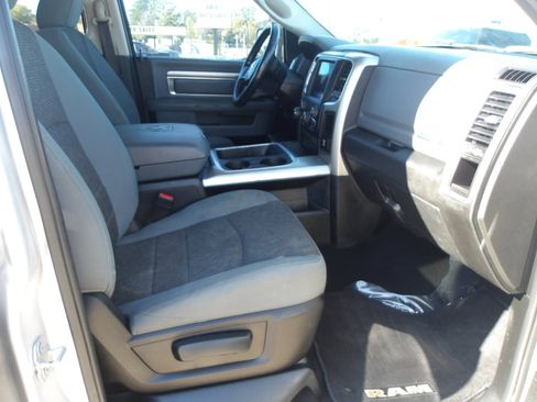 Used 2019 RAM 1500 Lone Star image 10