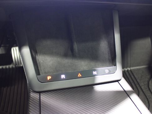Used 2024 Tesla Model X Plaid image 15