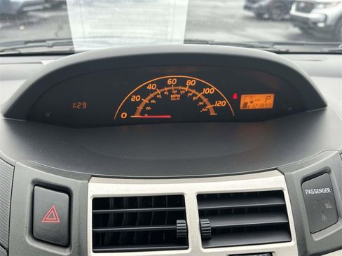 Used 2009 Toyota Yaris 4-Door Hatchback image 14