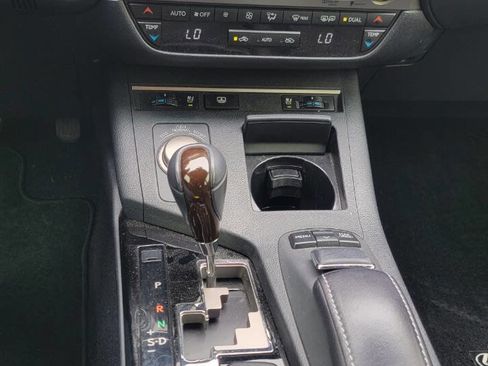 Used 2013 Lexus ES 350 image 23